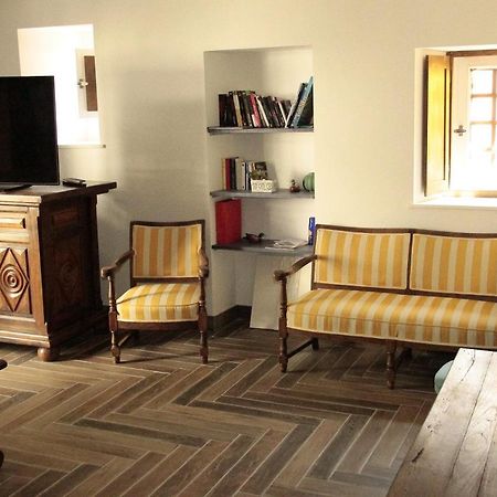 Hostel Du Lapin Blanc サン・ブリュー エクステリア 写真
